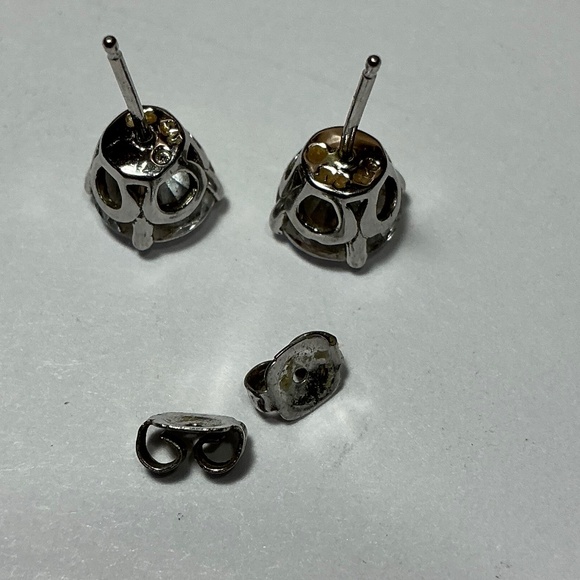 SAI Sterling Silver Stud Earrings - Picture 3 of 5